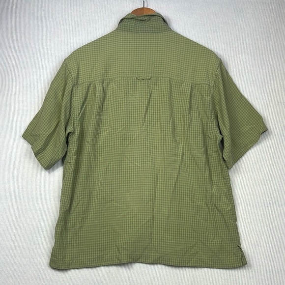 The North Face Men’s Large Button Front Micro Checkered Short Sleeve Shirt - Picture 4 of 11